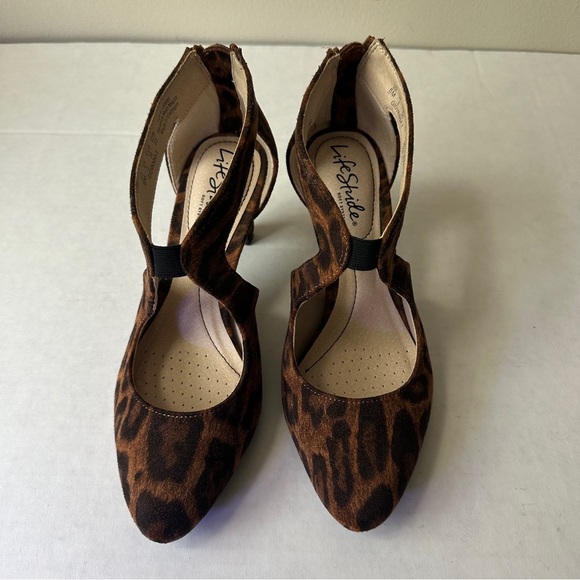 Life Stride Women's Brown Leopard Heels - Picture 2 of 5